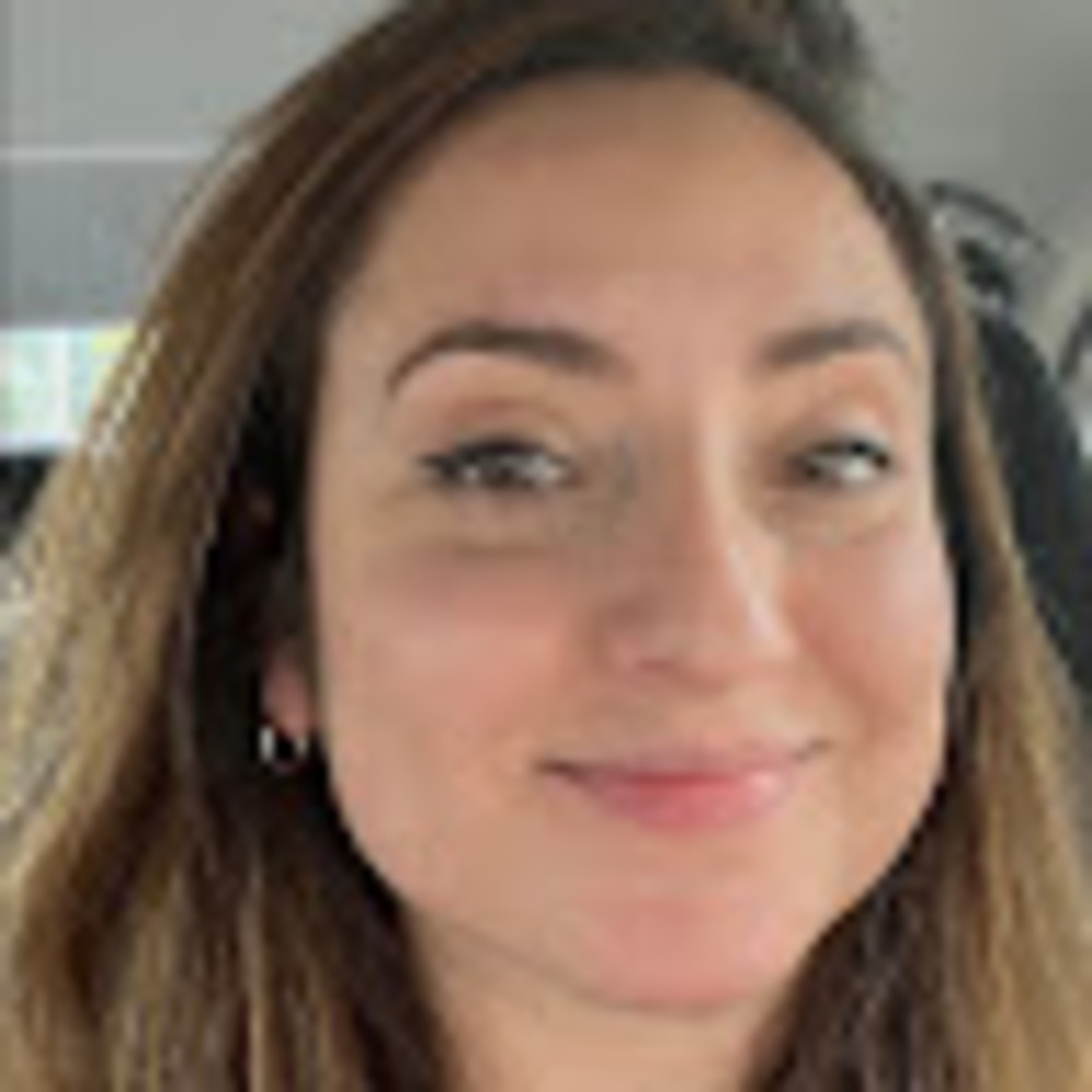 Meet your Posher, Valeria